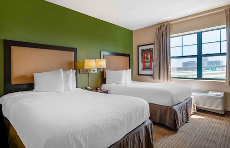 Estúdio, 2 camas de casal, para não fumantes | Escrivaninha, espaço de trabalho para notebook. Extended Stay America Suites Chicago Itasca