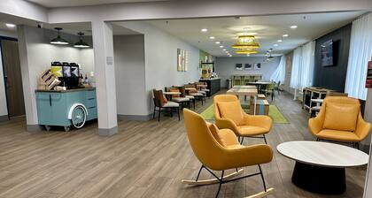 Spark by Hilton Fort Wayne