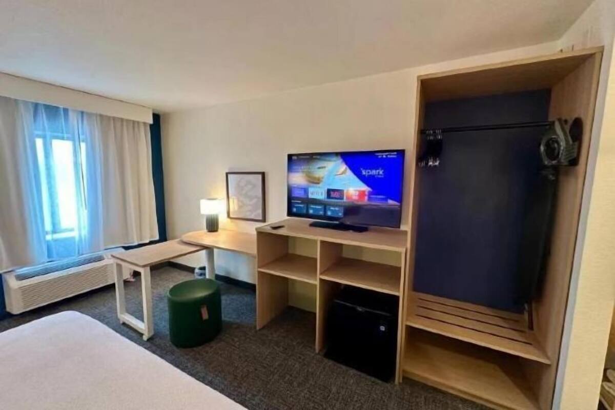 Desk, blackout drapes, iron/ironing board, free WiFi