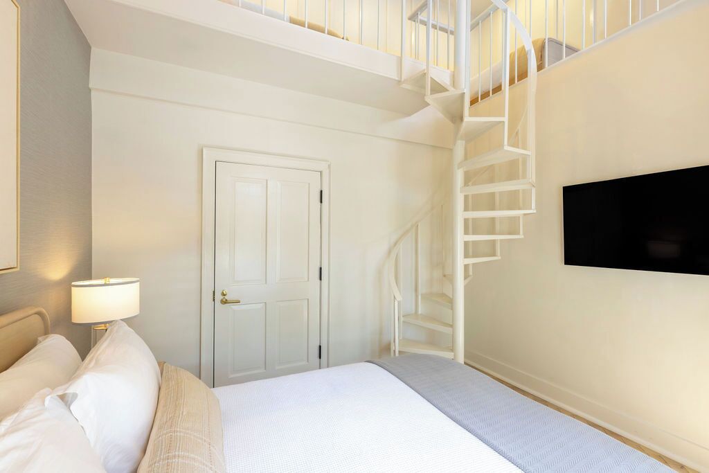Photo - Garden District Hotel