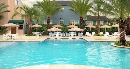 Garden District Hotel