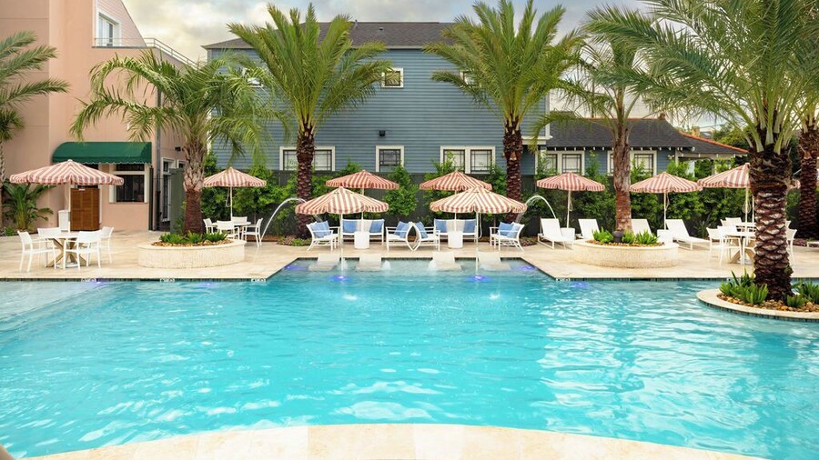 Garden District Hotel
