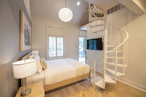 Deluxe Double Room, Multiple Beds | 1 bedroom, Egyptian cotton sheets, premium bedding, down comforters