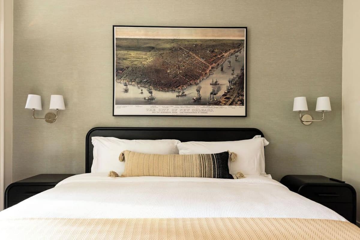 Egyptian cotton sheets, premium bedding, down comforters, pillowtop beds