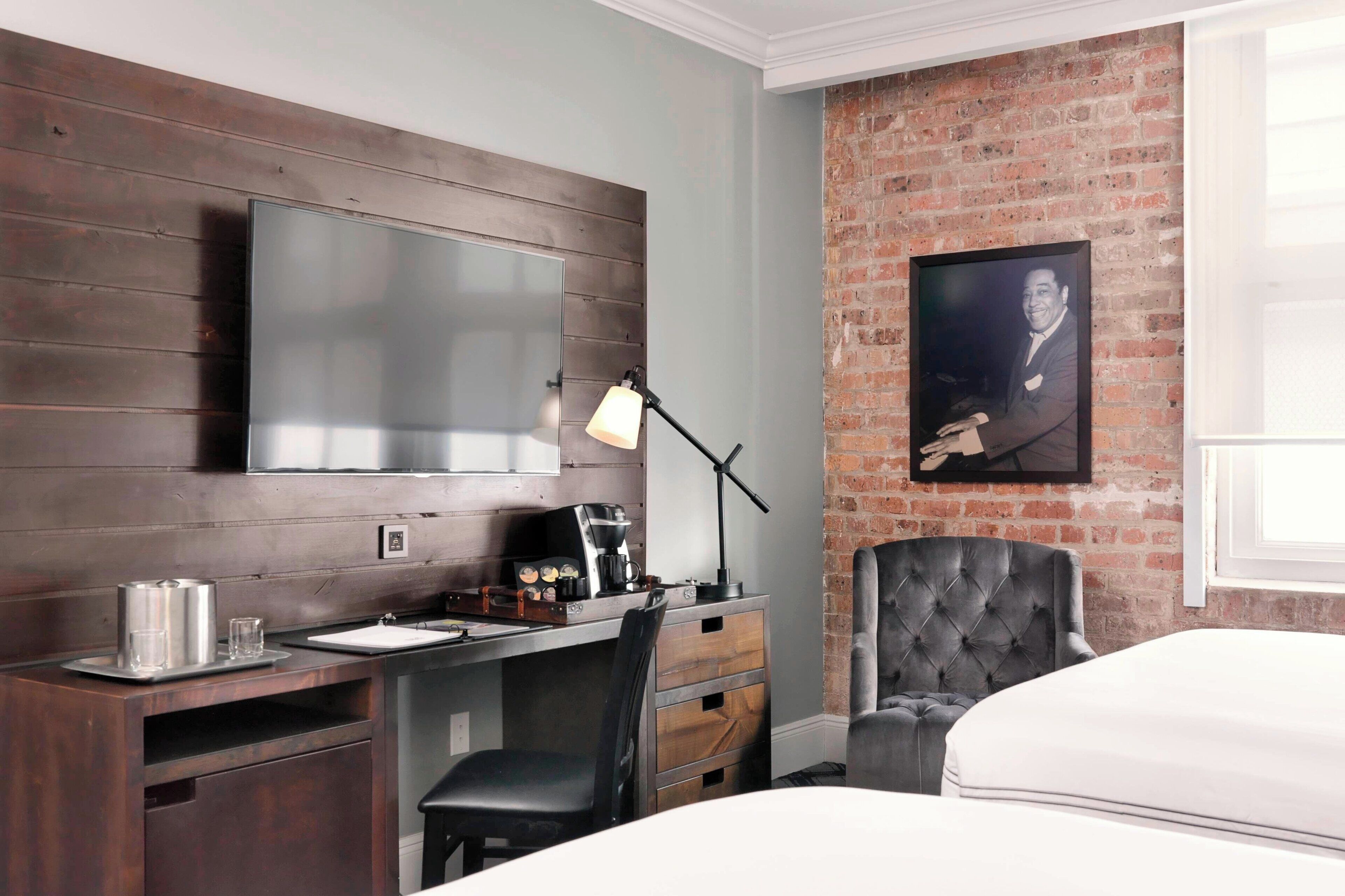 Photo - Q&C Hotel and Bar New Orleans, Autograph Collection