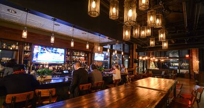 Q&C Hotel and Bar, New Orleans, Autograph Collection