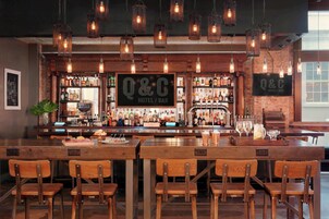 Bar (en la propiedad)