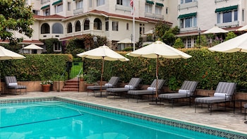 Pool (outdoor) at La Playa Hotel