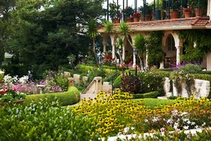 Property grounds - La Playa Hotel (Carmel)