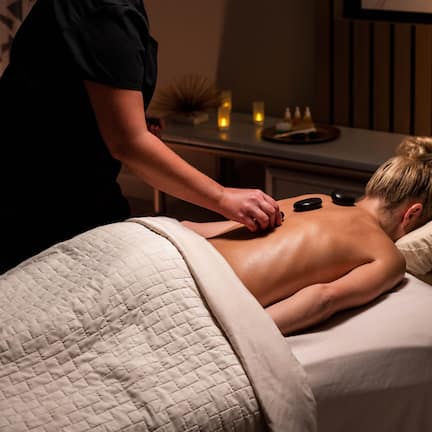 Couples treatment rooms, body treatments, aromatherapy