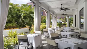 5 间餐厅,供应早餐、午餐和晚餐,意大利菜