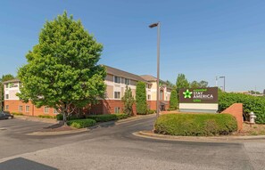 Exterior - Extended Stay America Select Suites Atlanta Marietta Wildwoo (Atlanta)