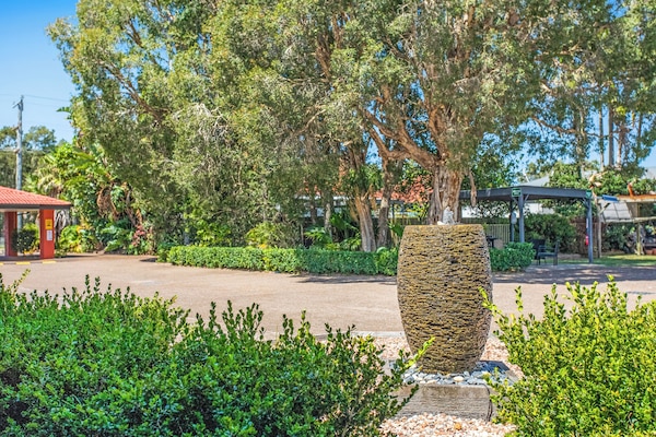 Desk, laptop workspace, iron/ironing board, free WiFi