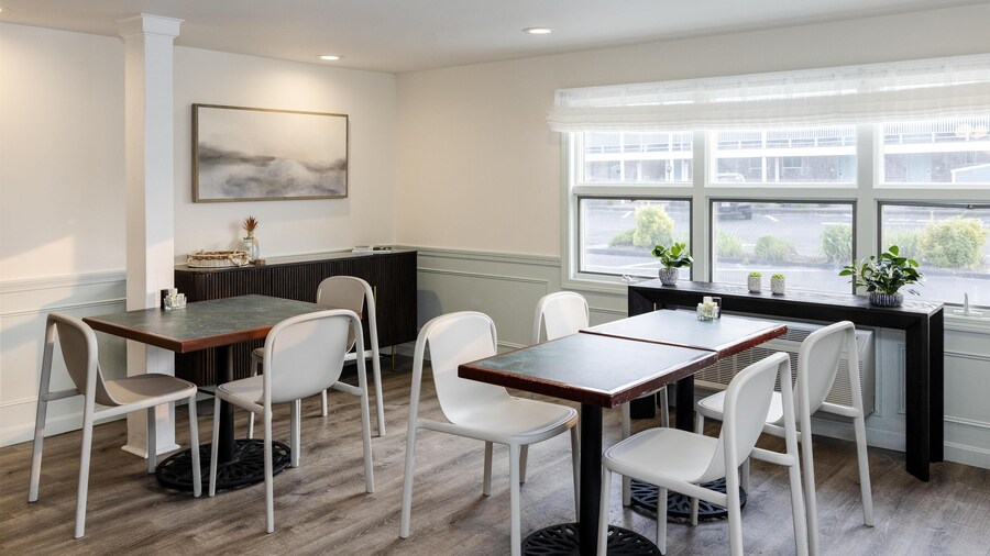 Riviera Beach Resort