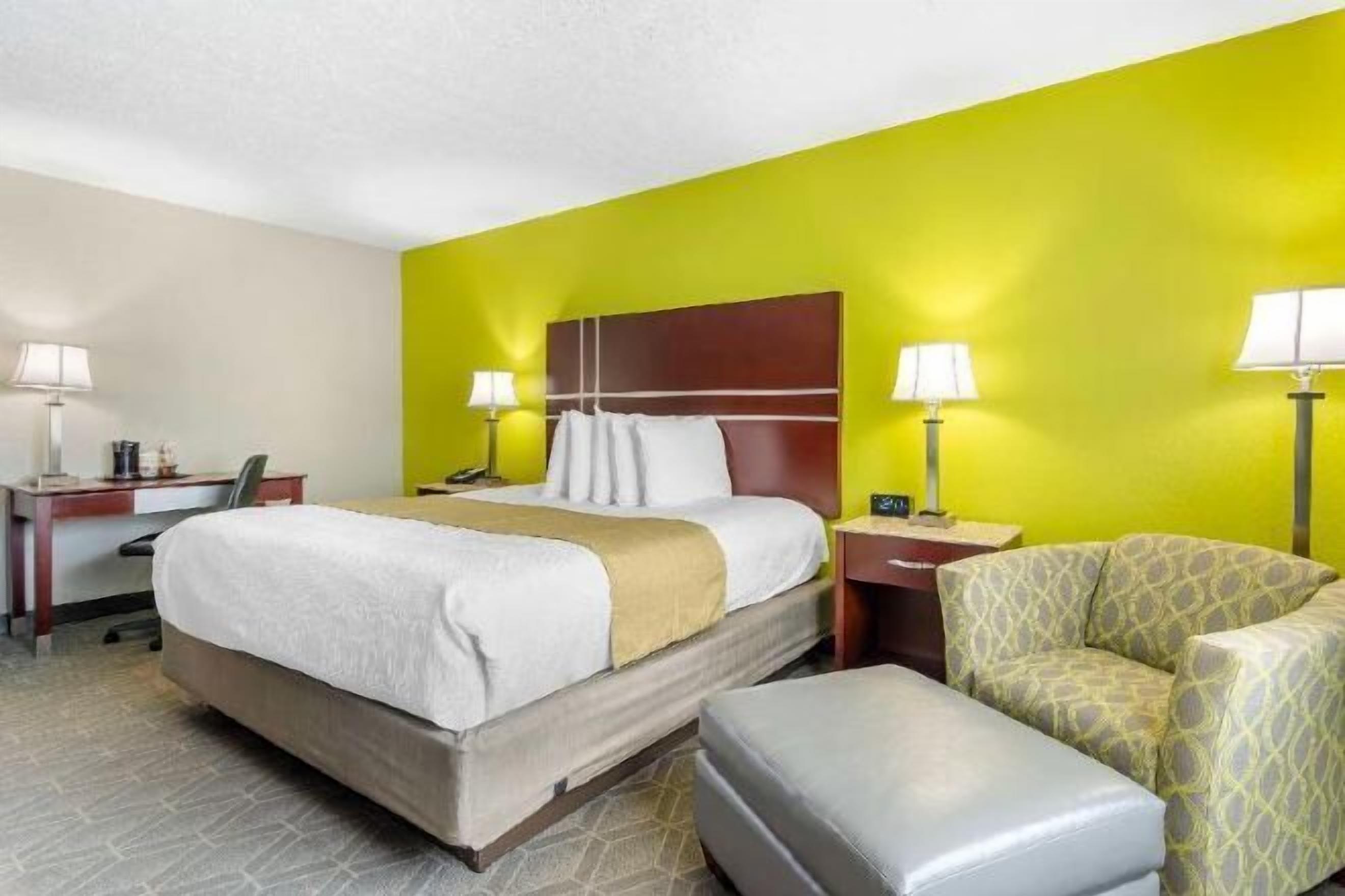 Pillowtop beds, desk, laptop workspace, blackout drapes