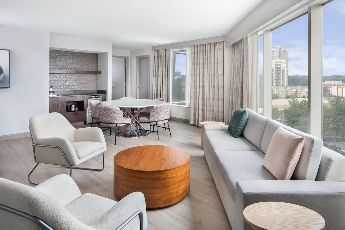 Suite, 1 Bedroom, Lake View | Premium bedding, pillowtop beds, in-room safe, desk