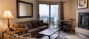 Weathervane Terrace Inn and Suites