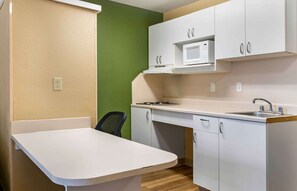 Studio, 2 Double Beds, Non Smoking | Desk, iron/ironing board, free WiFi, bed sheets