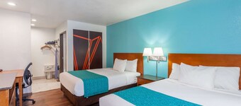 Howard Johnson by Wyndham National City/San Diego South