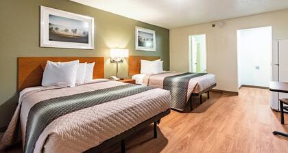 HomeTowne Studios by Red Roof Atlanta NE - Downtown Norcross