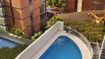 Outdoor pool, sun loungers