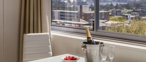 Pemandangan dari bilik