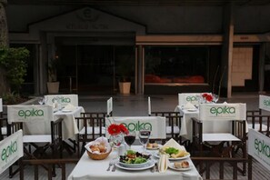 Free breakfast  - Etoile Hotel Recoleta (Buenos Aires)