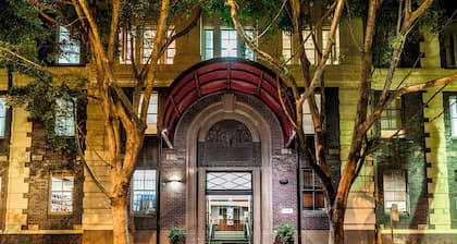 Oaks Sydney Goldsbrough Suites