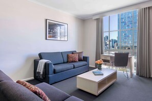 Iron/ironing board, cribs/infant beds, free WiFi, bed sheets - Oaks Sydney Goldsbrough Suites (Pyrmont)
