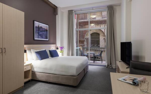 Oaks Sydney Goldsbrough Suites