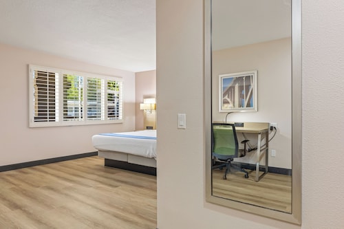 Pasadena Inn at Old Town  