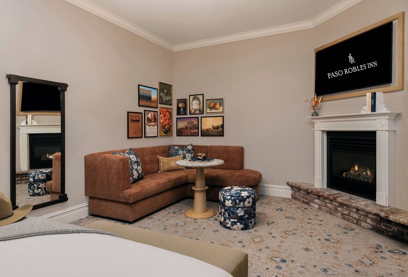 deluxe room, 1 king bed (1889 house king balcony) | living area | 37-inch flat-screen tv with cable channels, tv