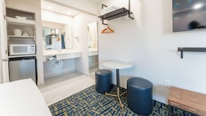 Standard Double Room, 2 Double Beds, Non Smoking | Premium bedding, blackout drapes, iron/ironing board (on request) - The Grove At Pismo Beach (Pismo Beach)
