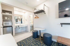 Standard Double Room, 2 Double Beds, Non Smoking | Premium bedding, blackout drapes, iron/ironing board (on request) - The Grove At Pismo Beach (Pismo Beach)