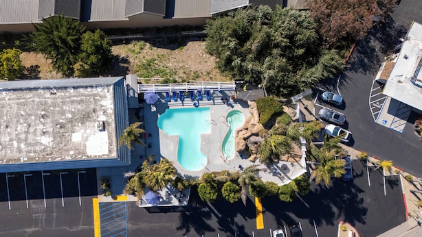 Aerial view - The Grove At Pismo Beach (Pismo Beach)