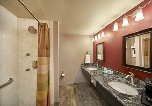 Camera Royal | Bagno | Set di cortesia gratuito, asciugacapelli, asciugamani