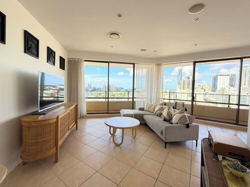 The Summit Apartments