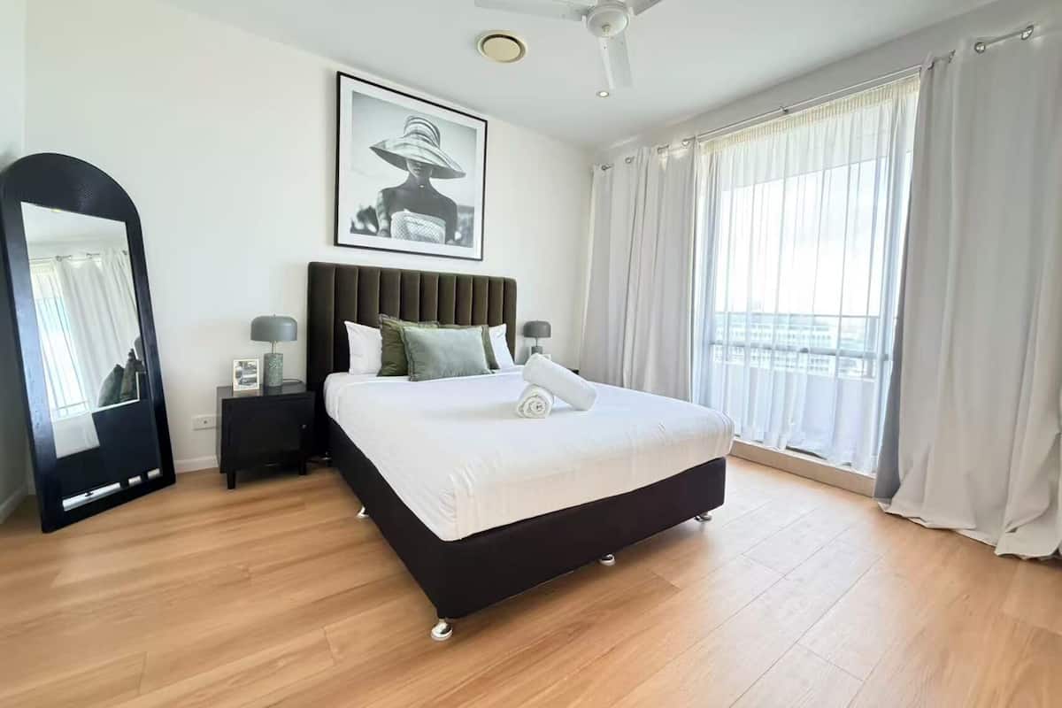 Superior Apartment | Premium bedding, minibar, desk, iron/ironing board