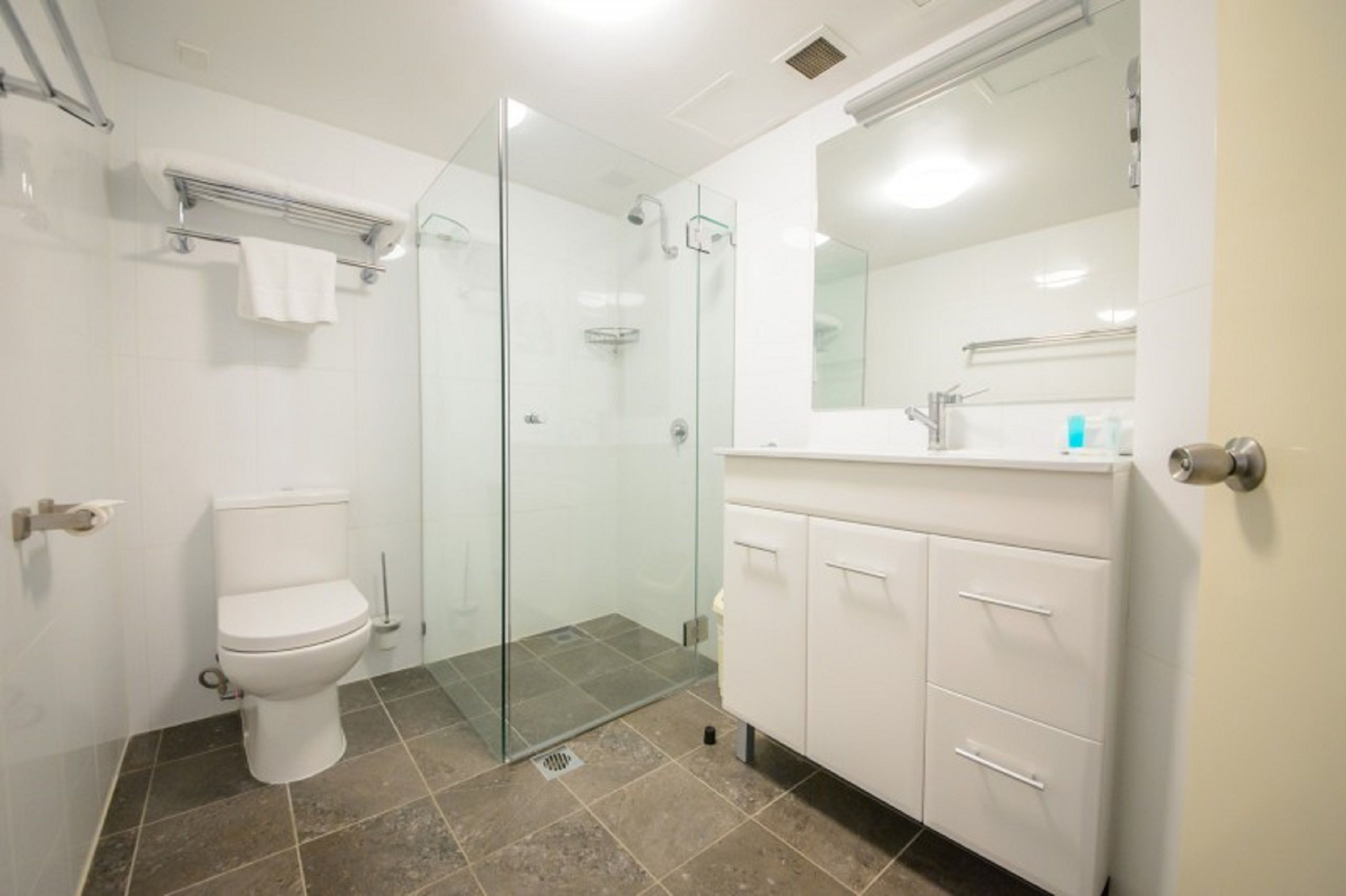 apartment, 1 bedroom, river view | bathroom | free toiletries, hair dryer, towels, soap