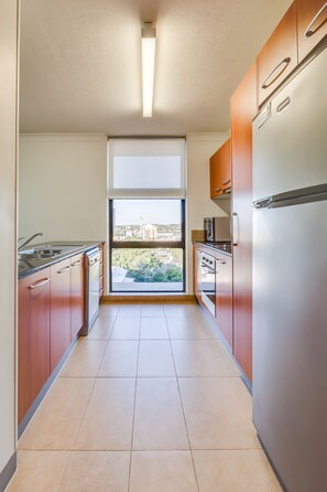 Private kitchen - Central Hillcrest Apartment Hotel (South Brisbane)