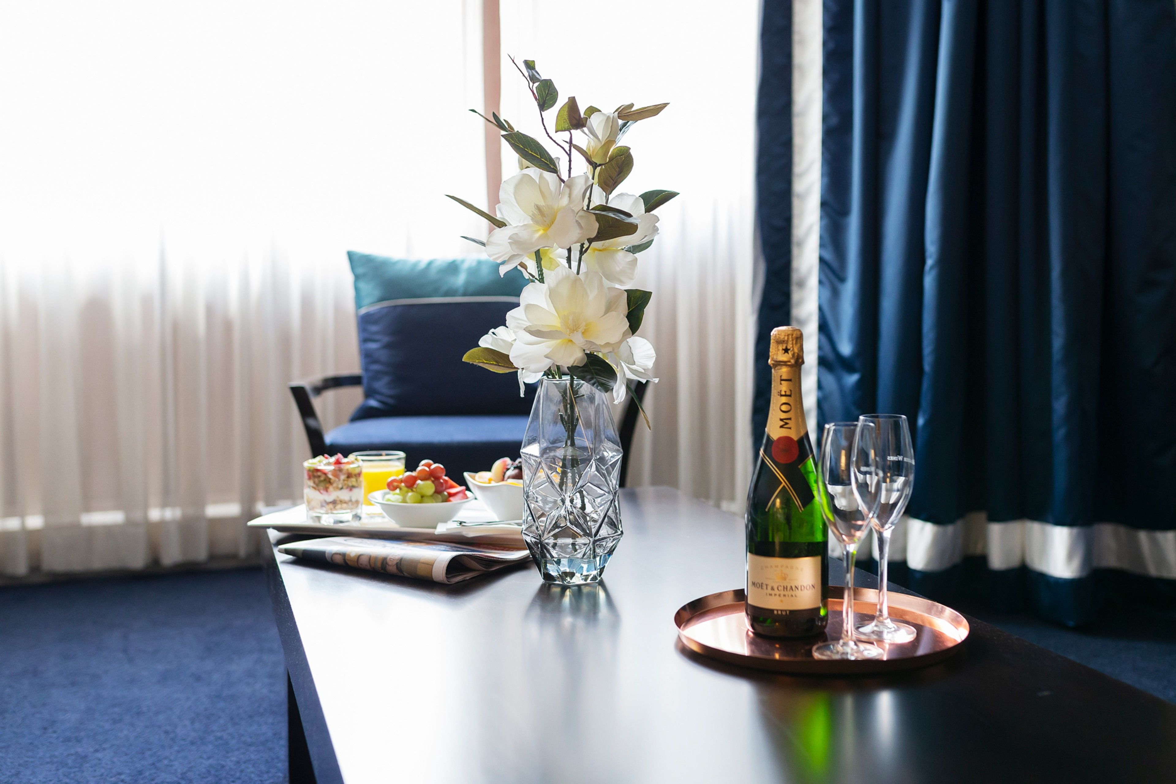 Deluxe King Room | Premium bedding, pillow-top beds, minibar, in-room safe