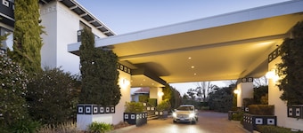 Ramada by Wyndham Diplomat Canberra
