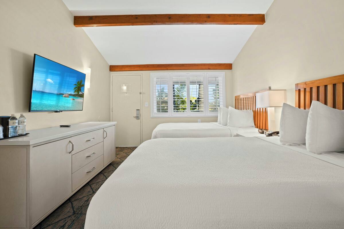 Standard Room, 2 Queen Beds, Marina View