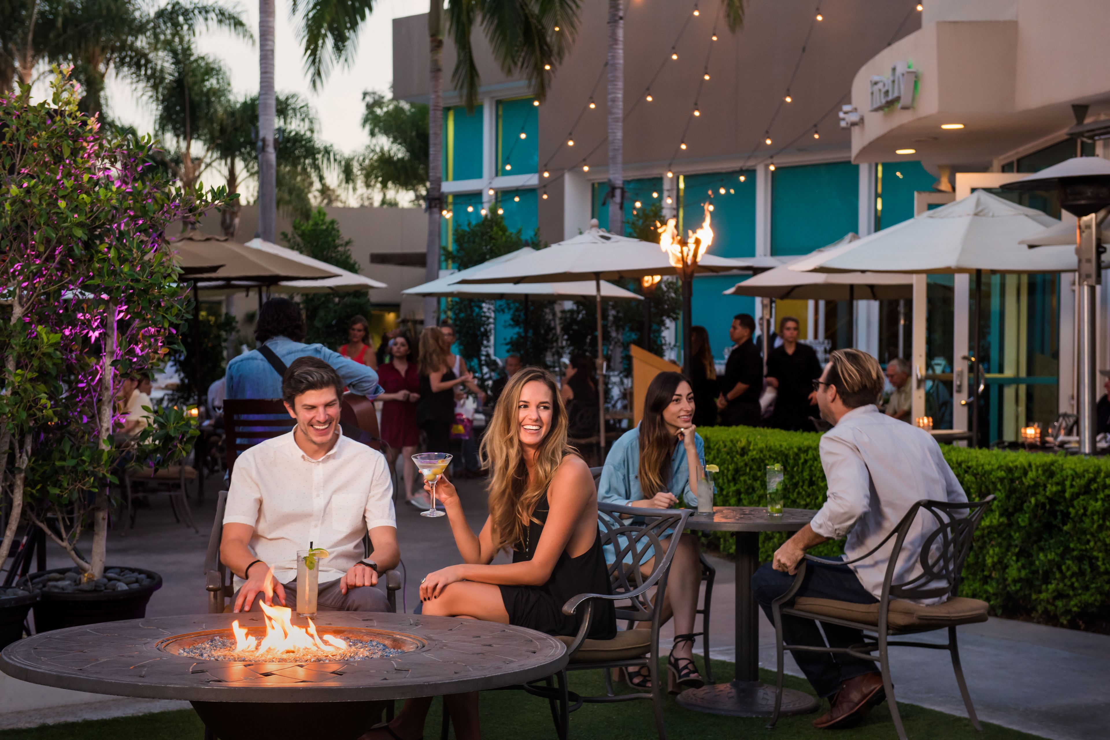 Breakfast, lunch, dinner served; Californian cuisine, pool views 
