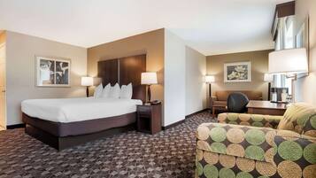 Habitación estándar, 1 cama King size, para no fumadores, refrigerador y microondas (with Sofabed) | Tabla de planchar con plancha, camas extra, wifi y ropa de cama