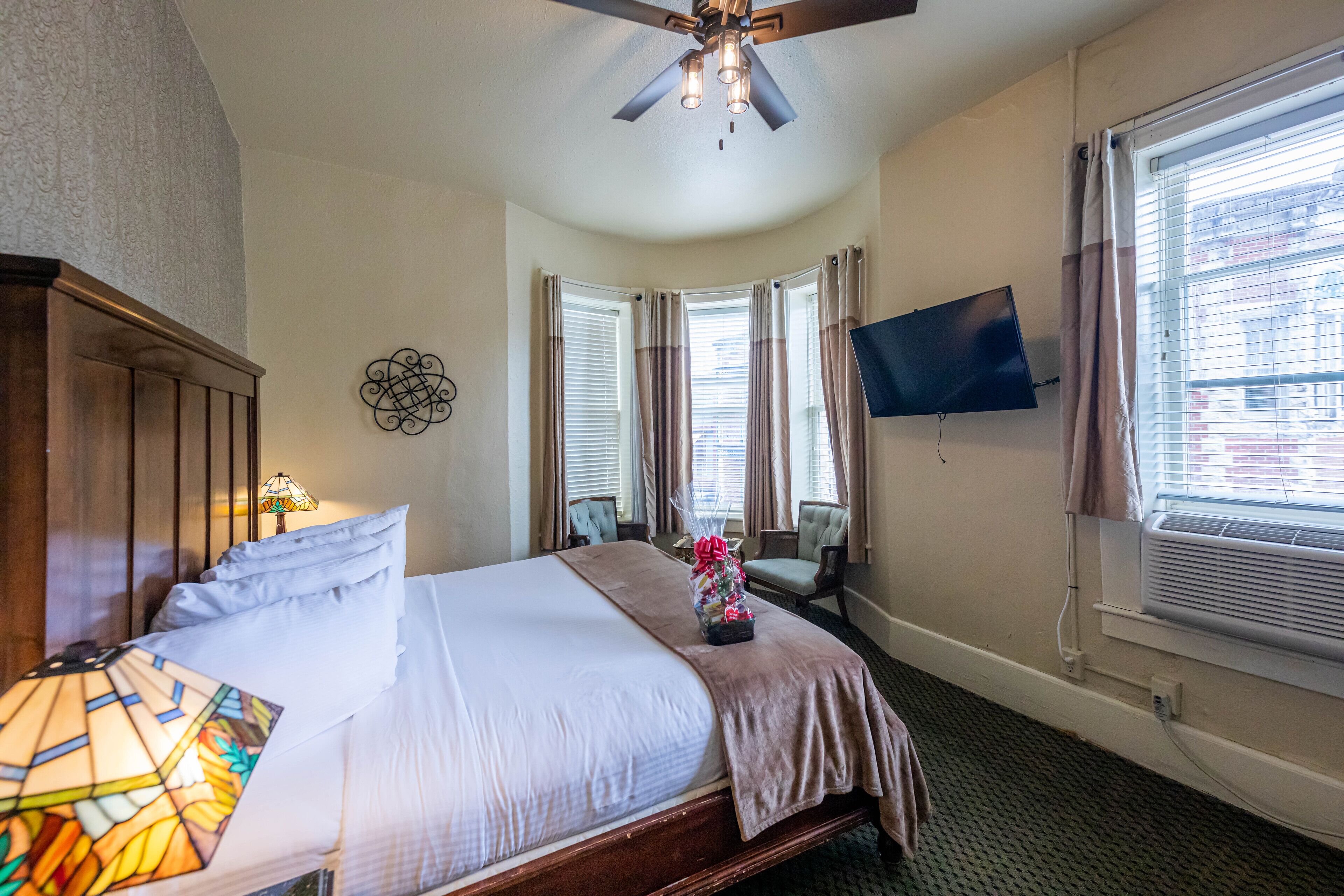 signature single room, 1 king bed | individually decorated, individually furnished, iron/ironing board