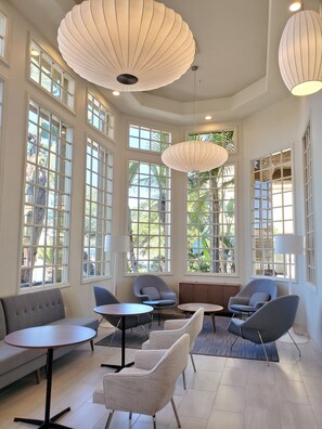 Sala de estar en el lobby