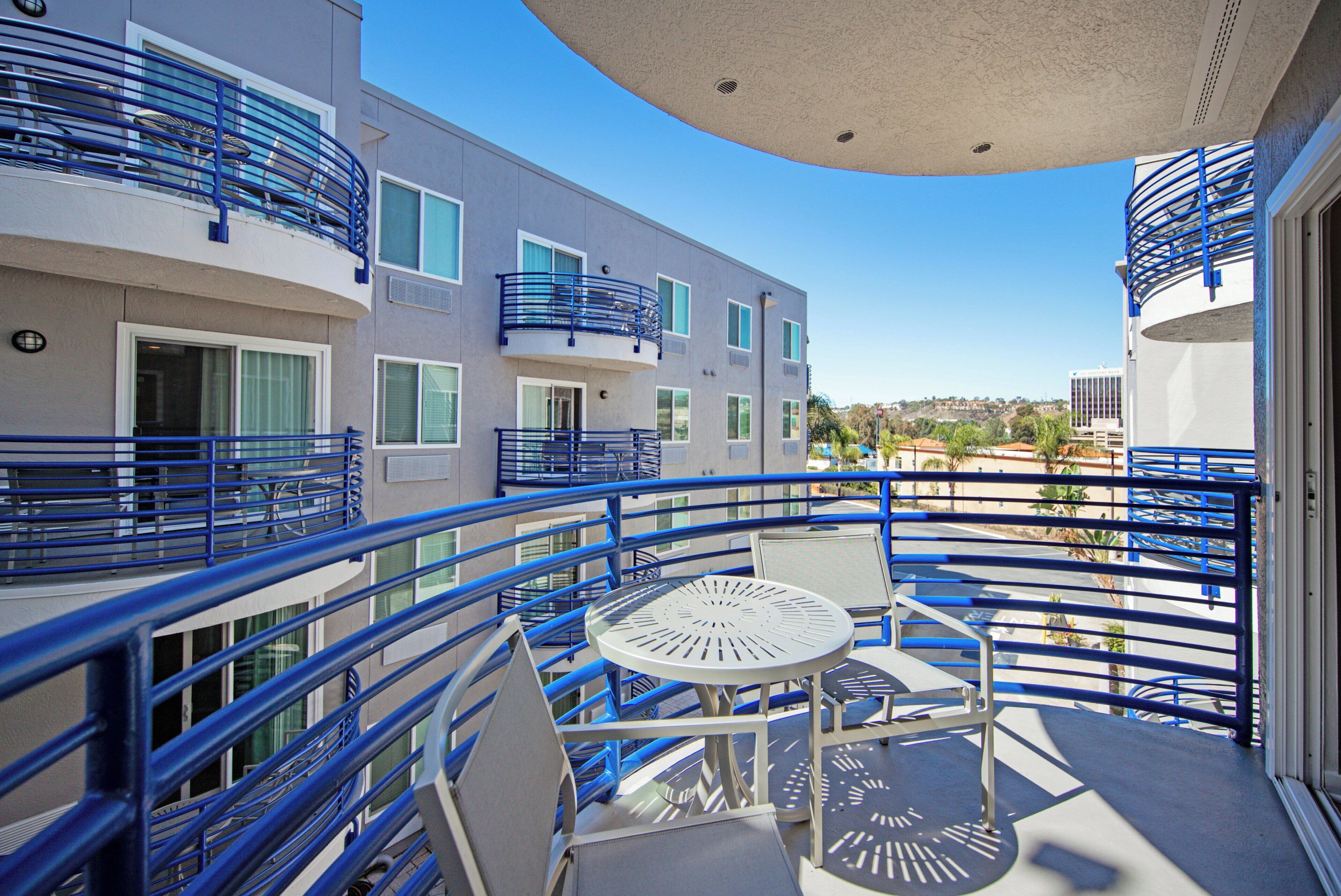 Standard Condo, 1 Bedroom, Kitchen | Balcony