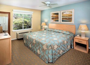 Minibar, iron/ironing board, WiFi, bed sheets - WorldMark San Diego - Mission Valley (San Diego)