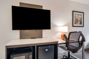Pillow-top beds, desk, soundproofing, iron/ironing board